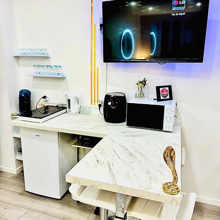 Worldroom Chambre Privee Avec Espace Commun Perpignan Zewnętrze zdjęcie