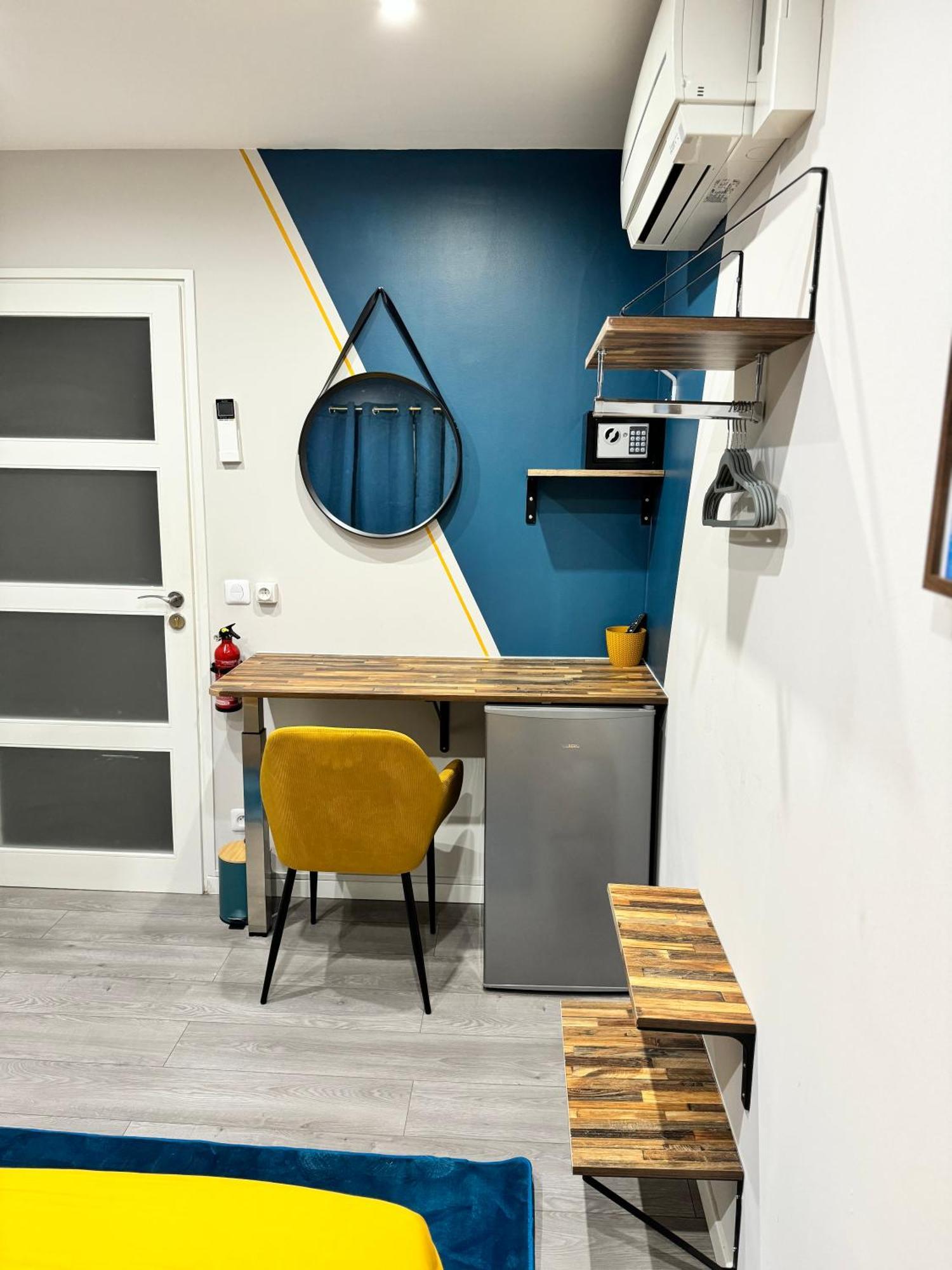 Worldroom Chambre Privee Avec Espace Commun Perpignan Zewnętrze zdjęcie