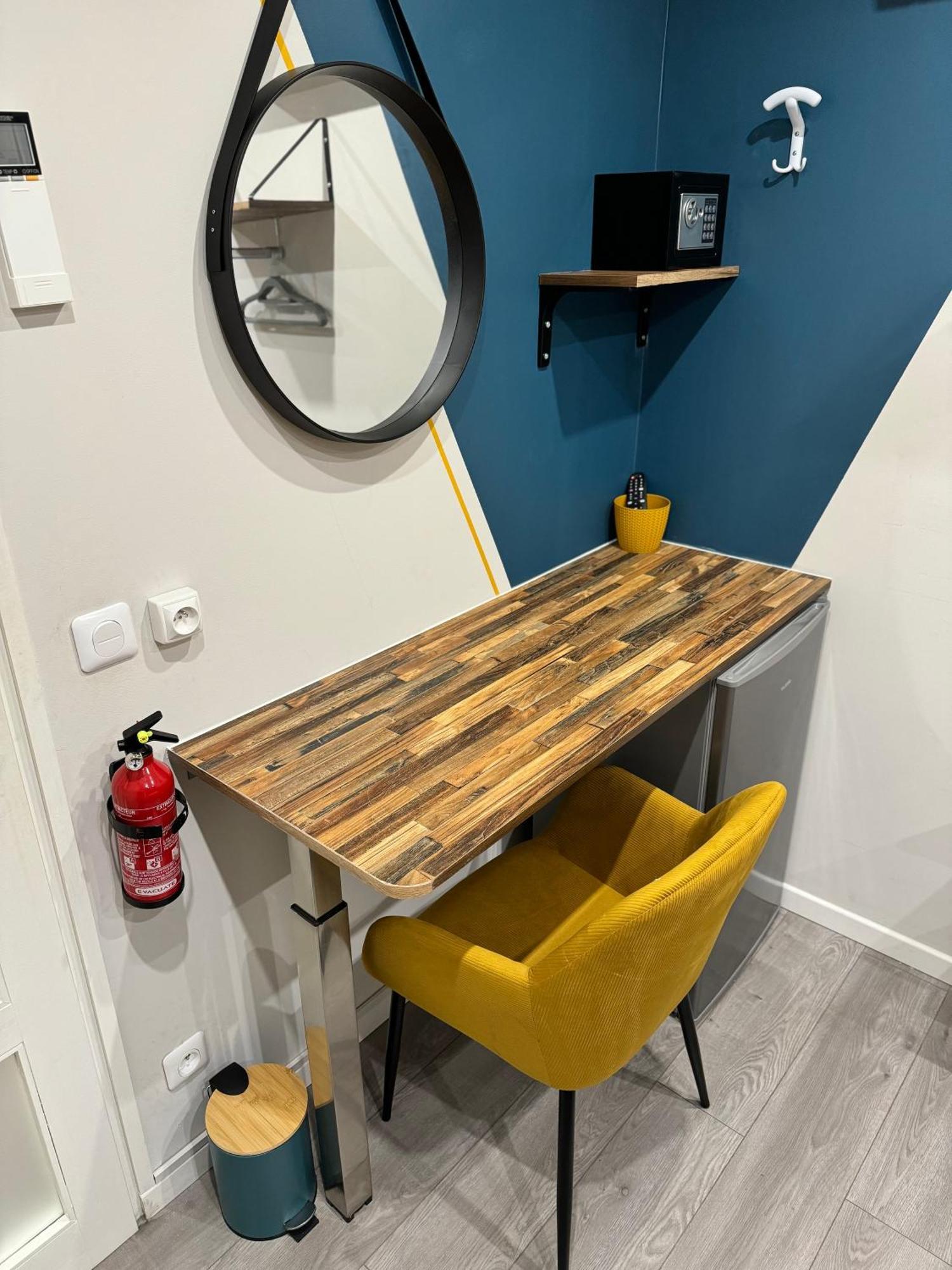 Worldroom Chambre Privee Avec Espace Commun Perpignan Zewnętrze zdjęcie