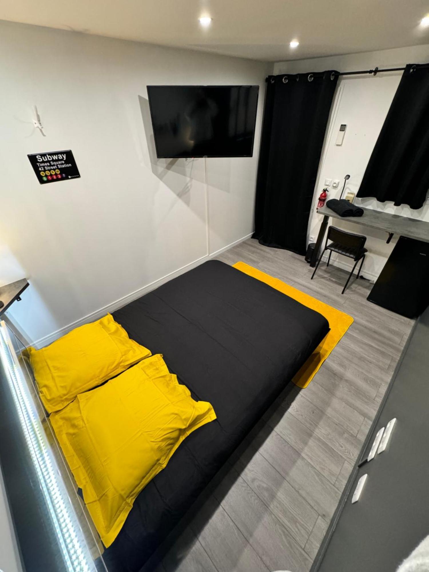 Worldroom Chambre Privee Avec Espace Commun Perpignan Zewnętrze zdjęcie